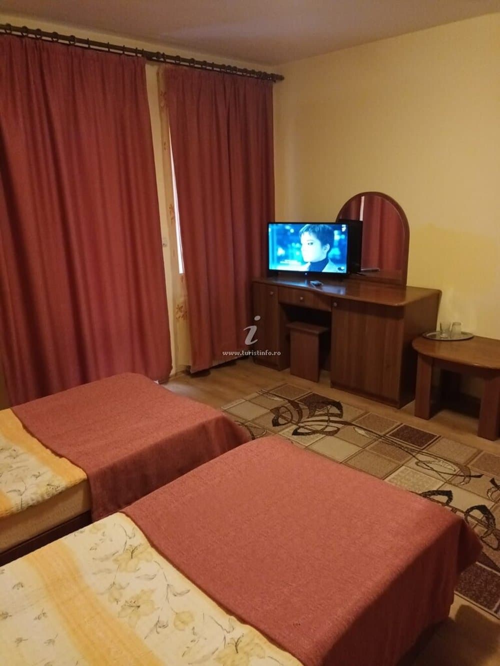 Cameră Twin — Pensiunea Perla Sibiului